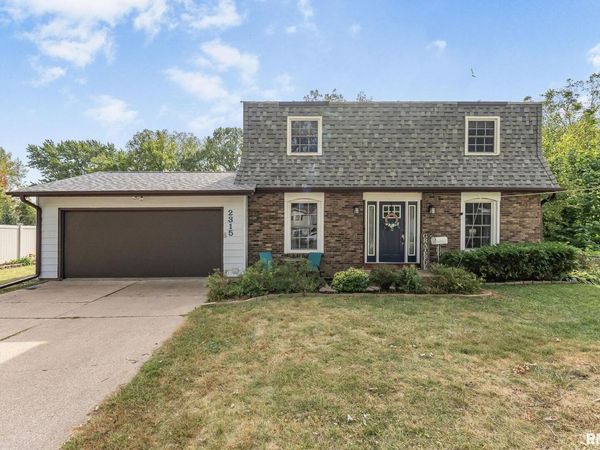 2315 KINGSWAY Drive , Bettendorf, IA 52722
