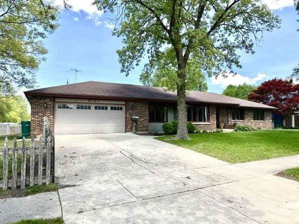 2741 Douglas Street , Joliet, IL 60435