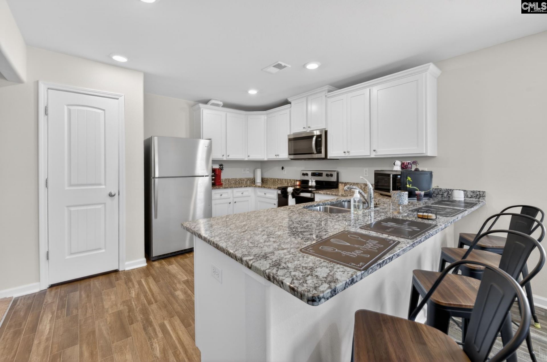 111 Sundew Road  Photo 5