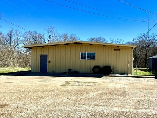 327 Lower Woodville Road, Natchez, MS 39120