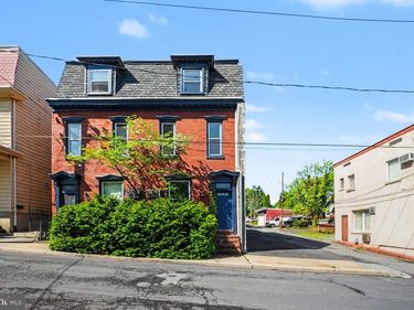 9 N 6TH STREET, POTTSVILLE, PA 17901