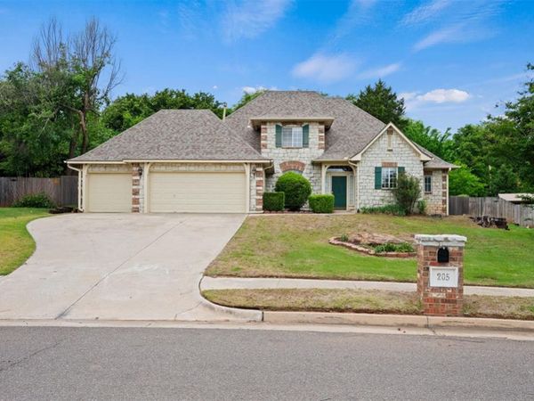 205 Berkshire Drive, Edmond, OK 73034