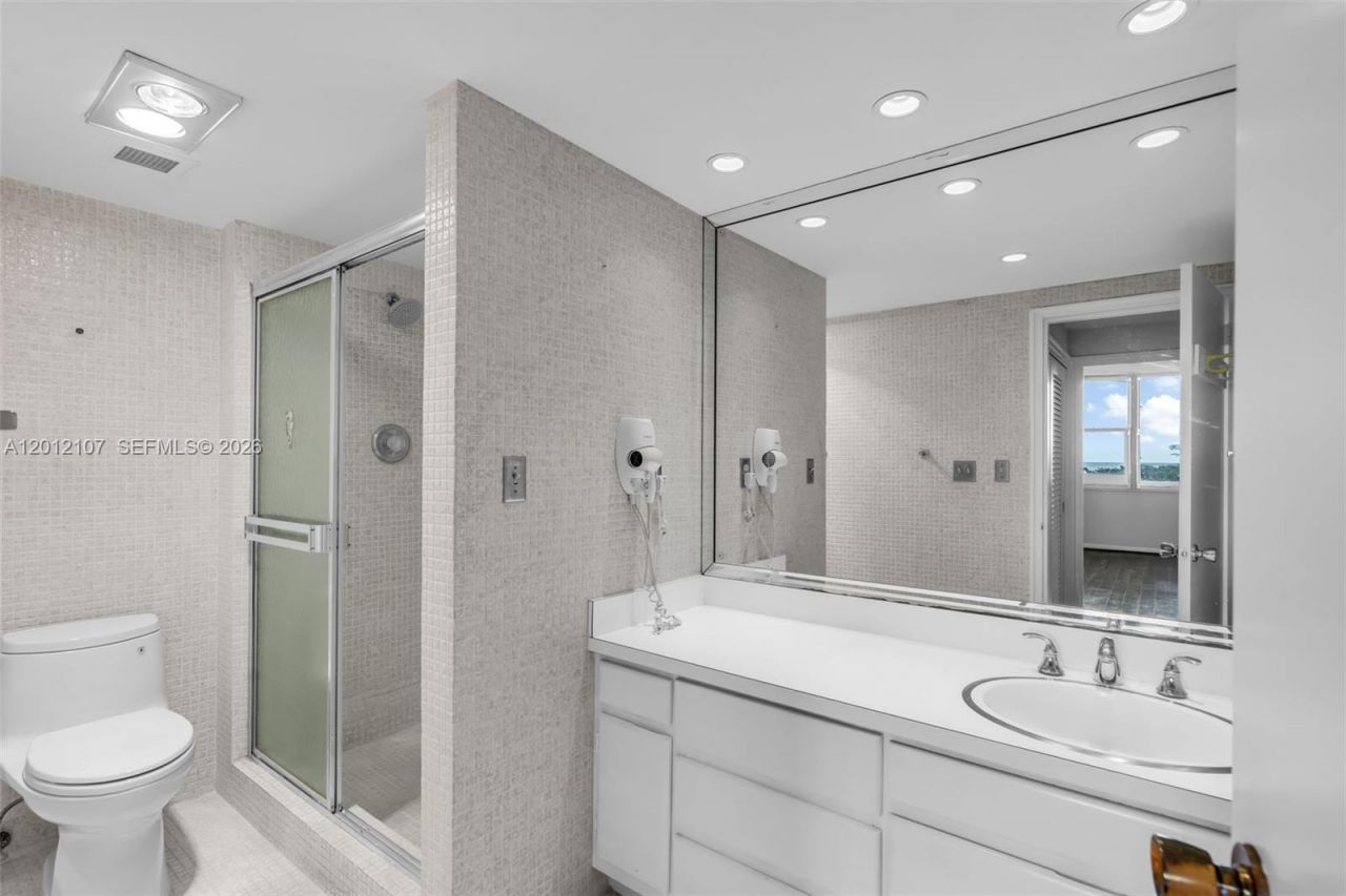 200 Ocean Lane Dr, Unit 407, Key Biscayne, FL 33149 Photo