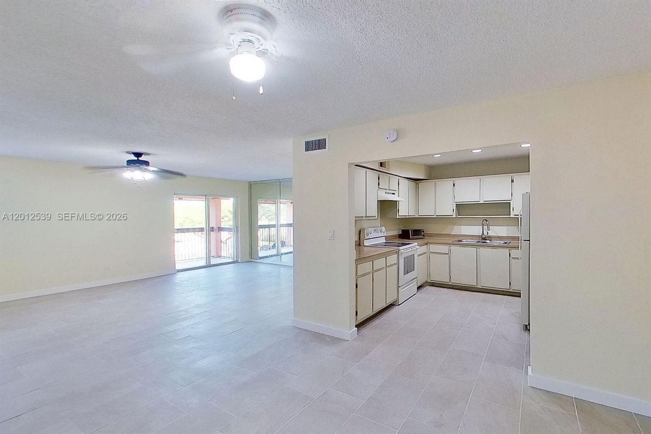 2020 NW 119th St , Unit 1121, Miami, FL 33167 Photo
