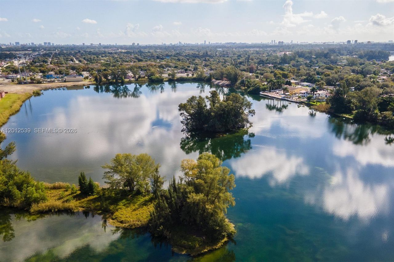 2020 NW 119th St , Unit 1121, Miami, FL 33167 Photo