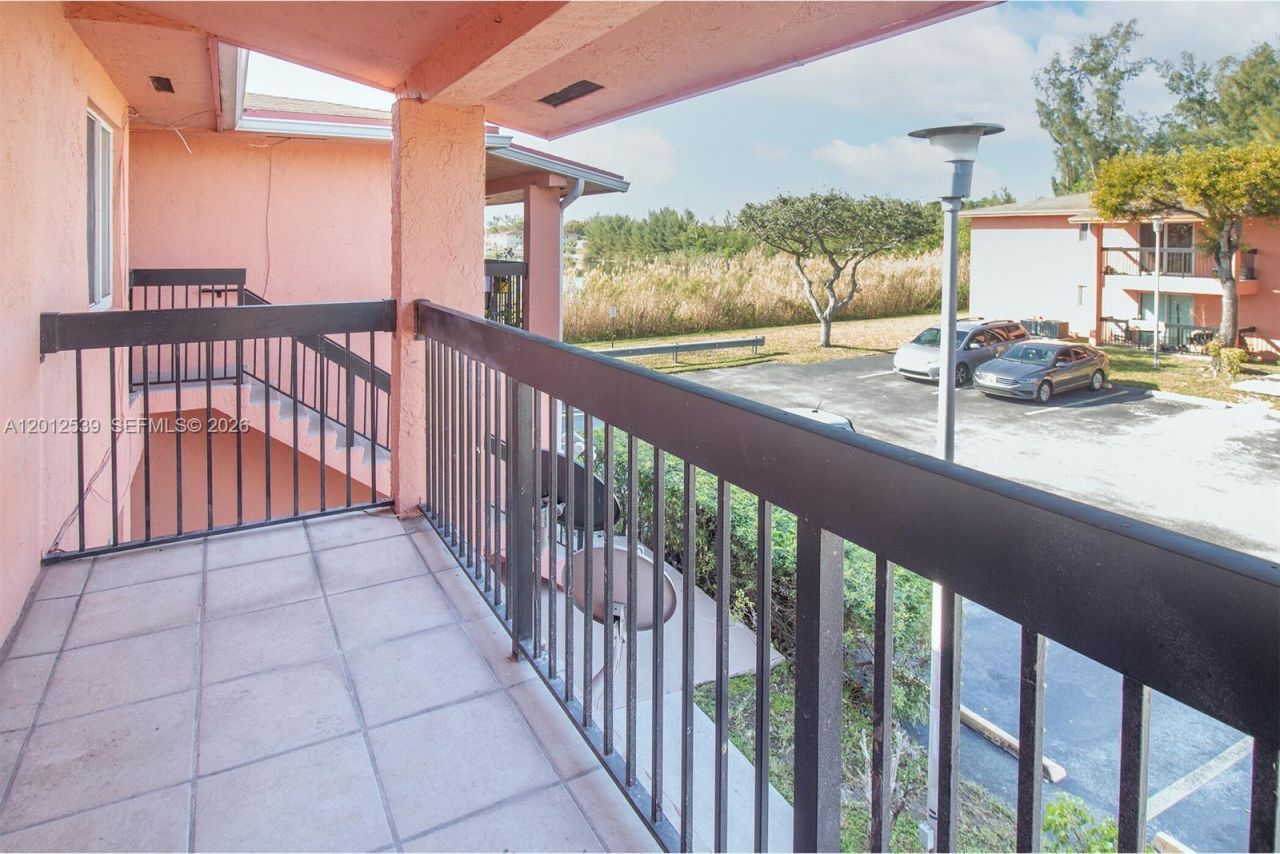2020 NW 119th St , Unit 1121, Miami, FL 33167 Photo