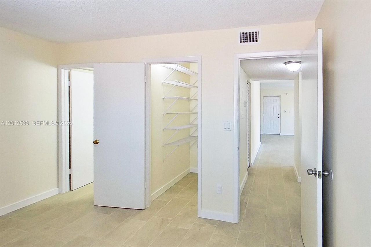 2020 NW 119th St , Unit 1121, Miami, FL 33167 Photo