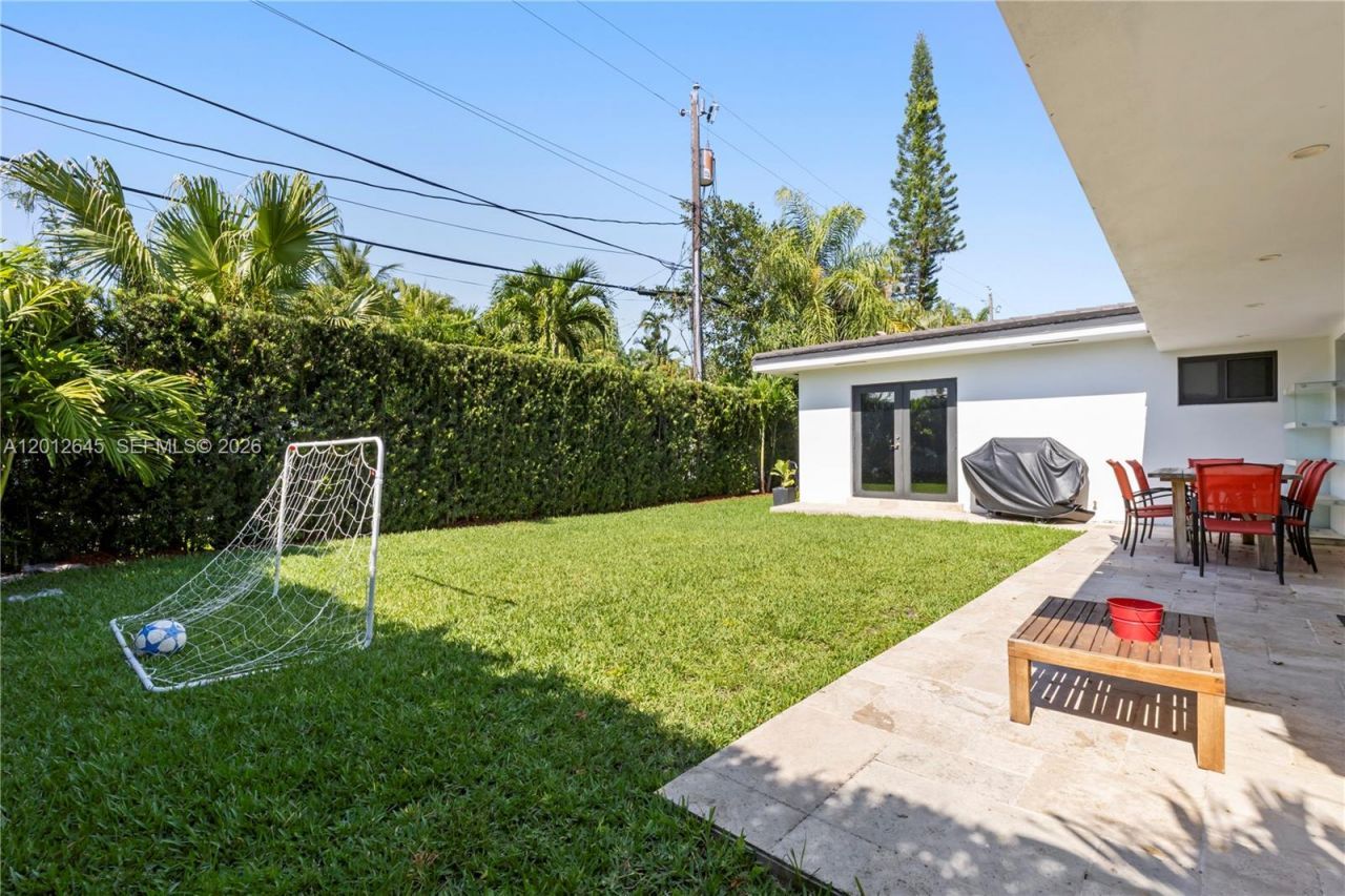 1549 Zuleta Ave , Coral Gables, FL 33146 Photo