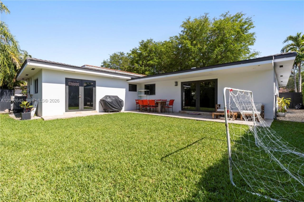 1549 Zuleta Ave , Coral Gables, FL 33146 Photo