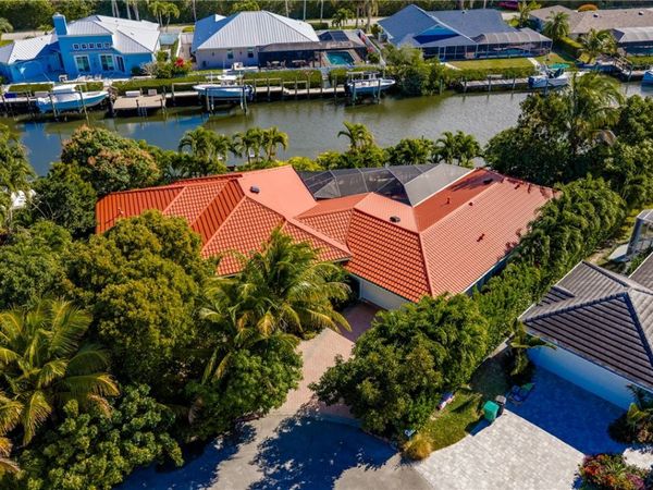 114 Queen Ann Court, Hutchinson Island, FL 34949