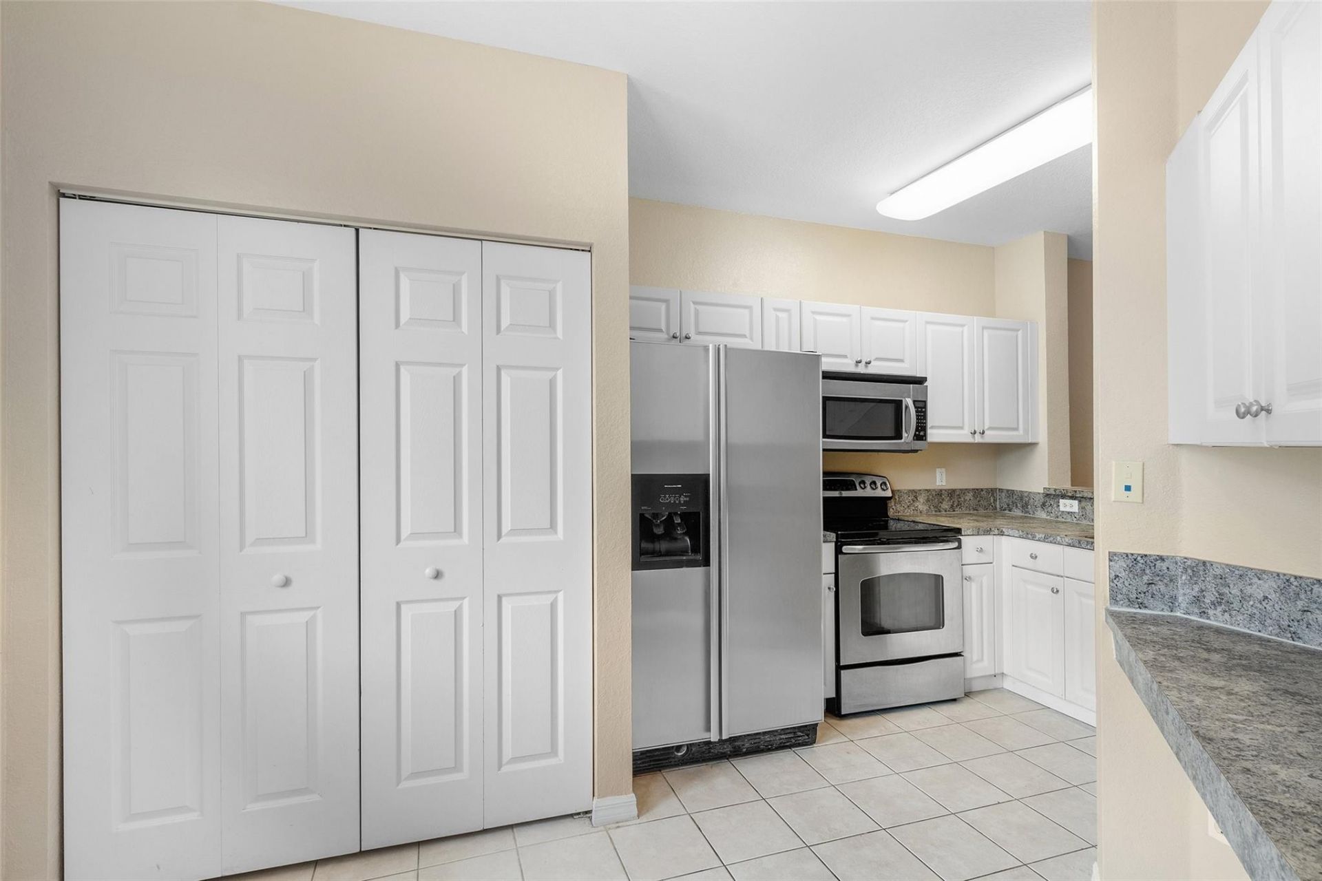 1992 Alamanda Way, Riviera Beach, FL 33404 Photo