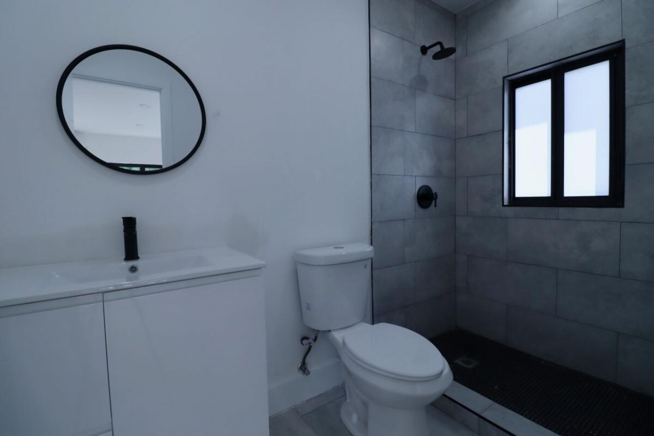 3040 NW 13th Avenue, Unit 2, Miami, FL 33142 Photo