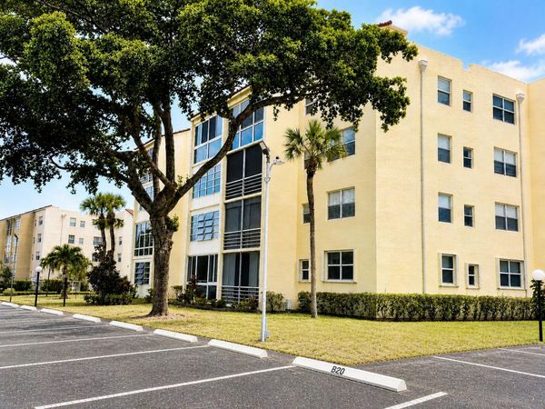2831 Somerset Drive, Unit 305, Lauderdale Lakes, FL 33311