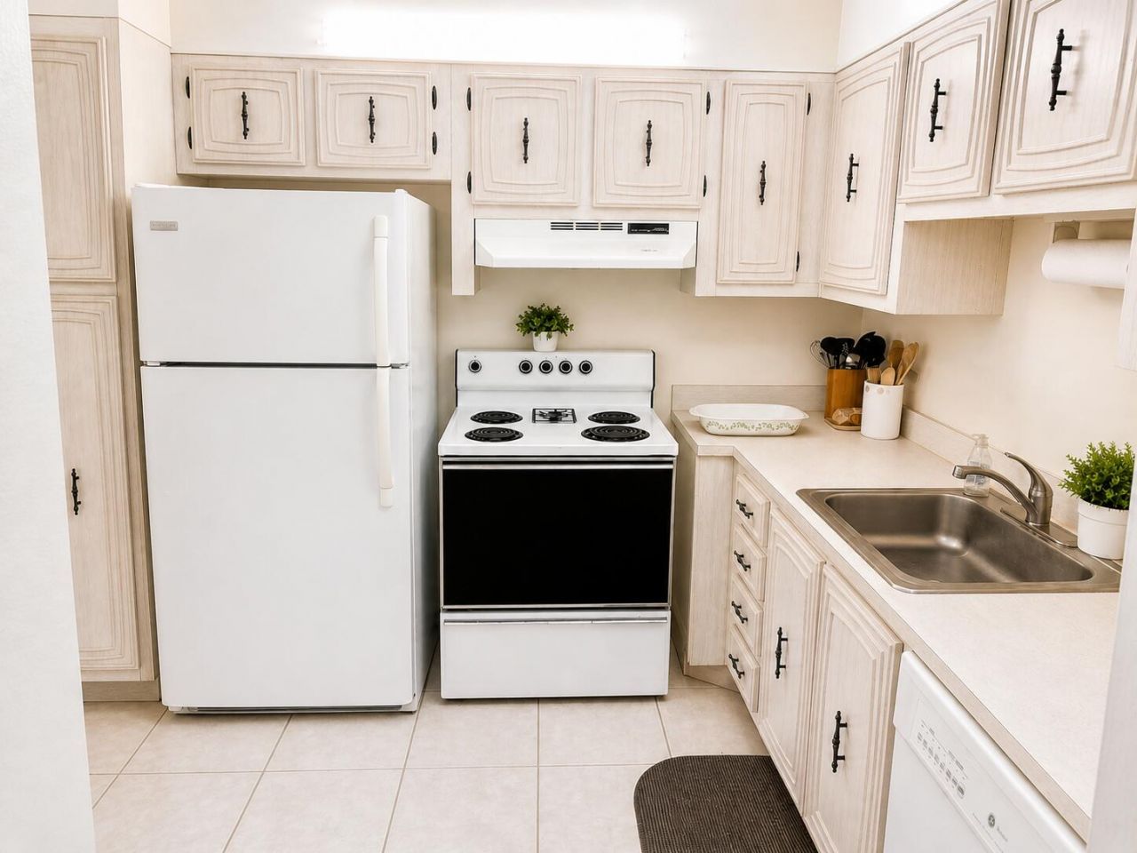 2831 Somerset Drive, Unit 305, Lauderdale Lakes, FL 33311 Photo