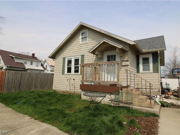 120 W 5th Street , Port Clinton, OH 43452