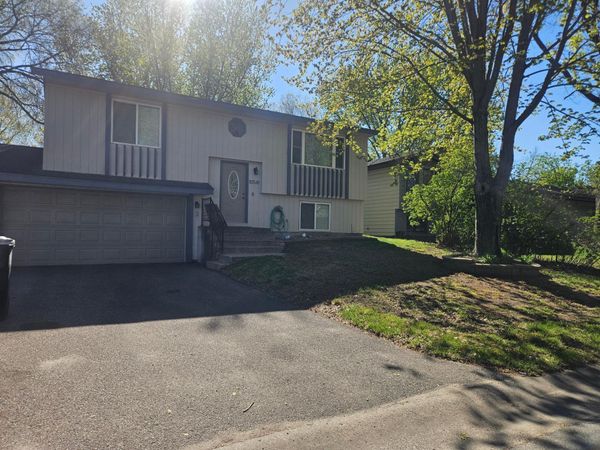 10541 Unity Street NW, Coon Rapids, MN 55433