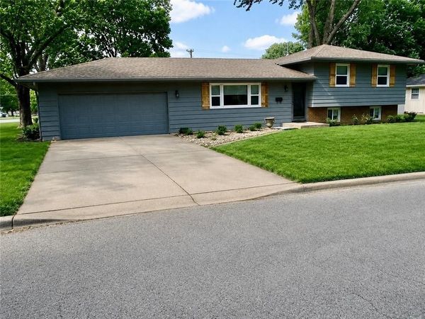 311 Jackson Avenue, Garnett, KS 66032
