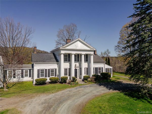 1569 Hoosick Road, Troy, NY 12180