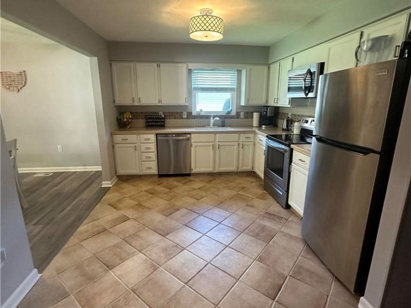 6868 Middlebrook Boulevard, Middleburg Heights, OH 44130 Photo 9