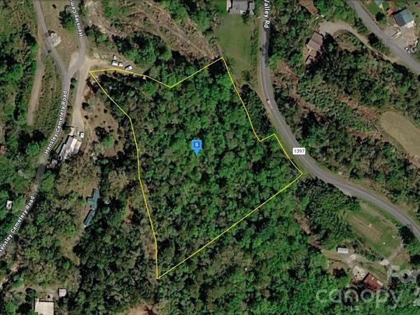 500 Hensley Cemetery Road , Whittier, NC 28789