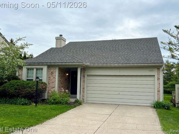 1629 Glenbrooke Court, Rochester Hills, MI 48307