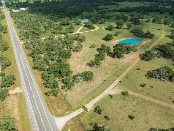 15545 TX-111 E, Yoakum, TX 77995