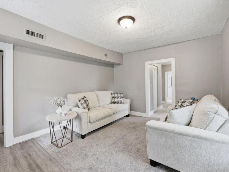 44 E 4th Street , London, OH 43140 Photo 5