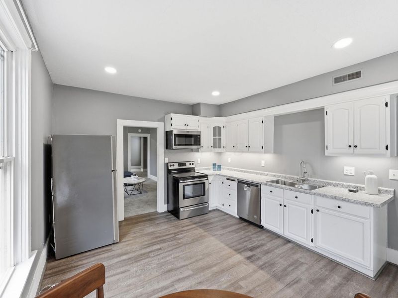 44 E 4th Street , London, OH 43140 Photo 7