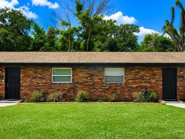 901 S TAYLOR ROAD, SEFFNER, FL 33584