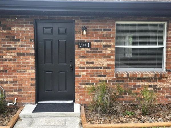 901 S TAYLOR ROAD, SEFFNER, FL 33584