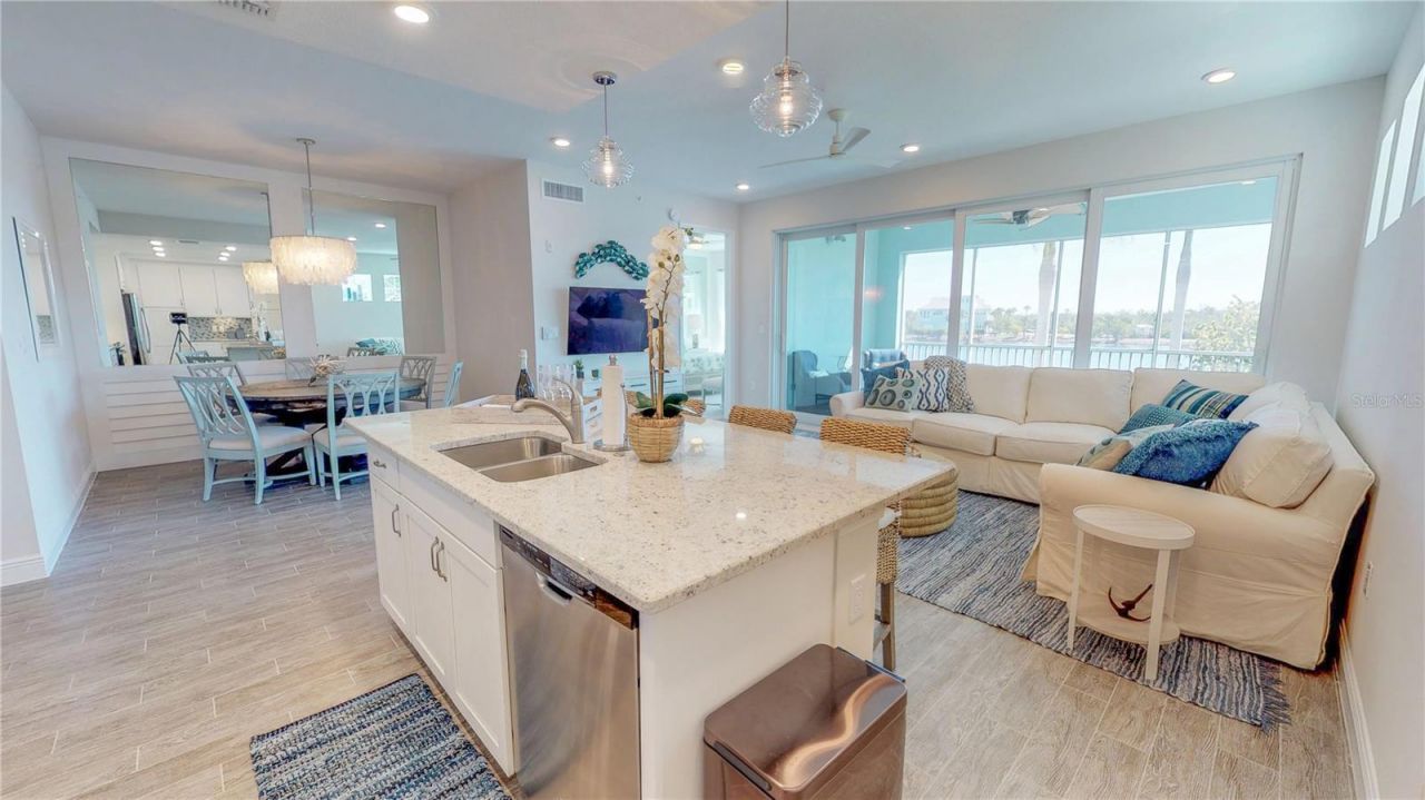 387 Aruba Circle , Unit 103, Bradenton, FL 34209 Photo