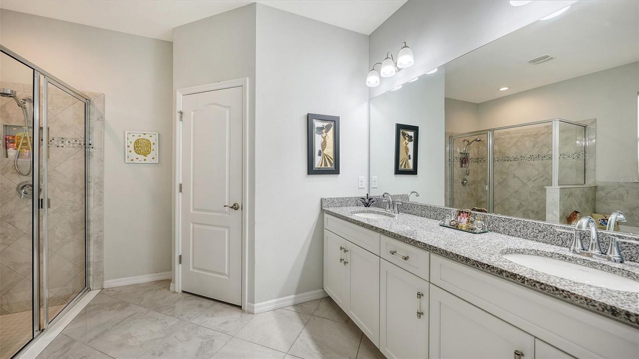 2858 Oriole Drive , Sarasota, FL 34243 Photo