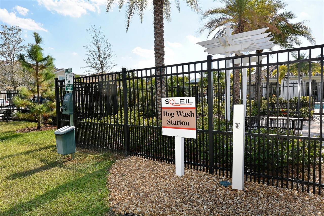 2858 Oriole Drive , Sarasota, FL 34243 Photo