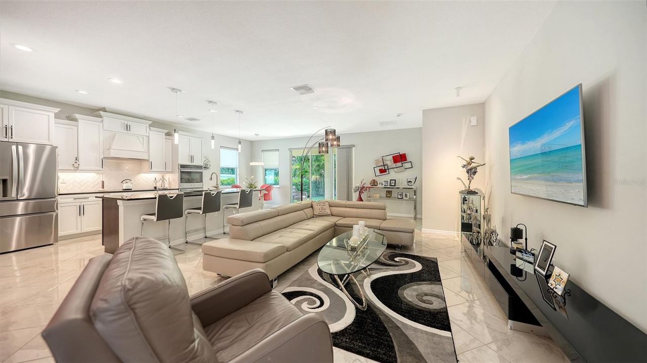 2858 Oriole Drive , Sarasota, FL 34243 Photo