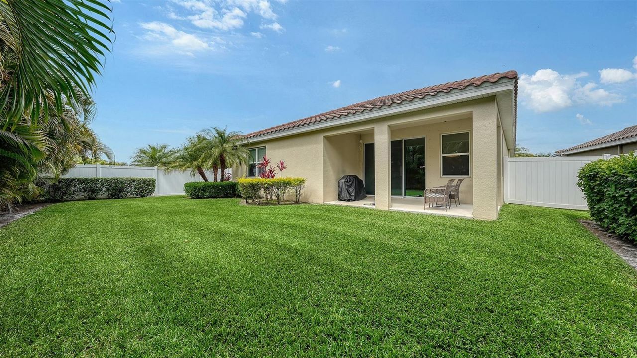 2858 Oriole Drive , Sarasota, FL 34243 Photo