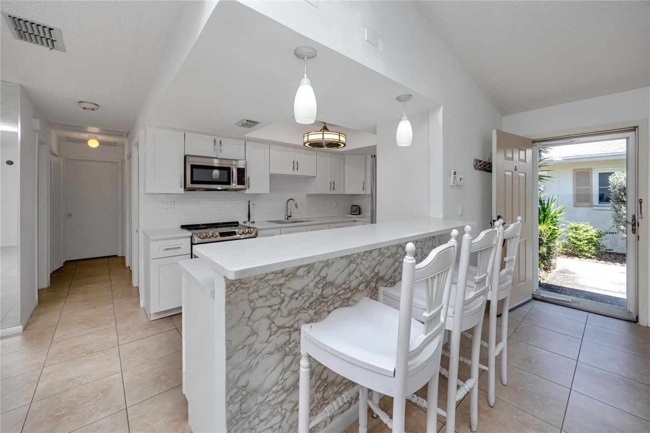 3139 38th Street S, Unit A, Saint Petersburg, FL 33711 Photo