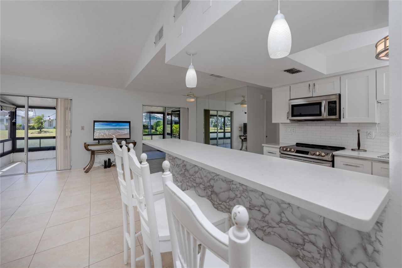 3139 38th Street S, Unit A, Saint Petersburg, FL 33711 Photo