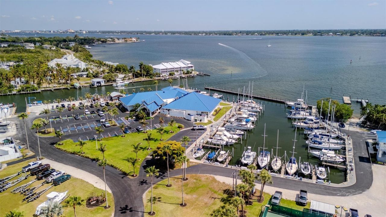 1846 Amberwynd Circle W, Palmetto, FL 34221 Photo