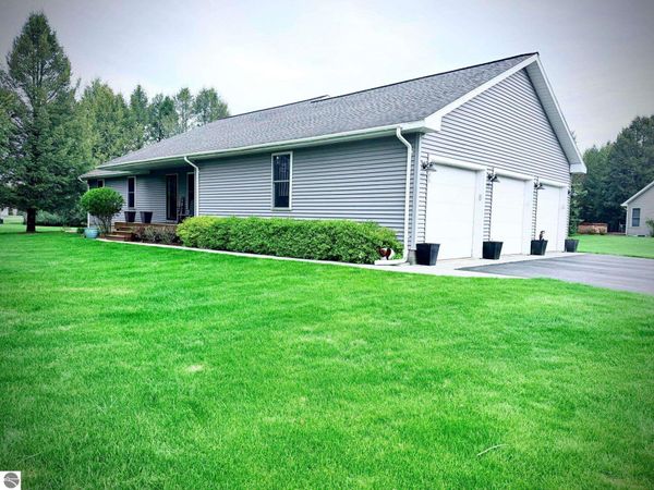 888 Clyde Lee, Traverse City, MI 49696