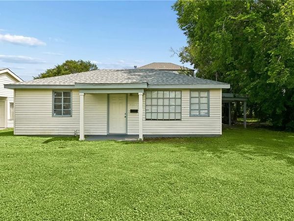 1104 1-2 HUEY P LONG Avenue , Gretna, LA 70053