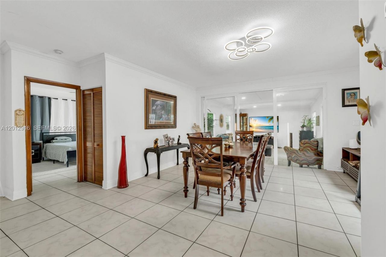 79 NW 143rd St, Miami, FL 33168 Photo
