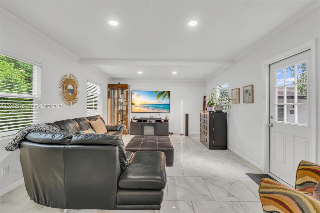 79 NW 143rd St, Miami, FL 33168 Photo