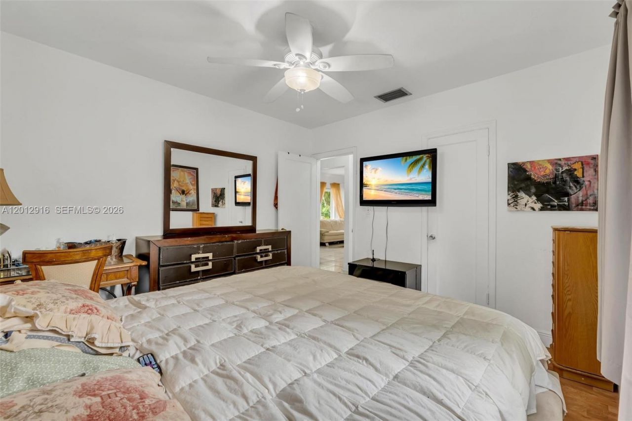 79 NW 143rd St, Miami, FL 33168 Photo