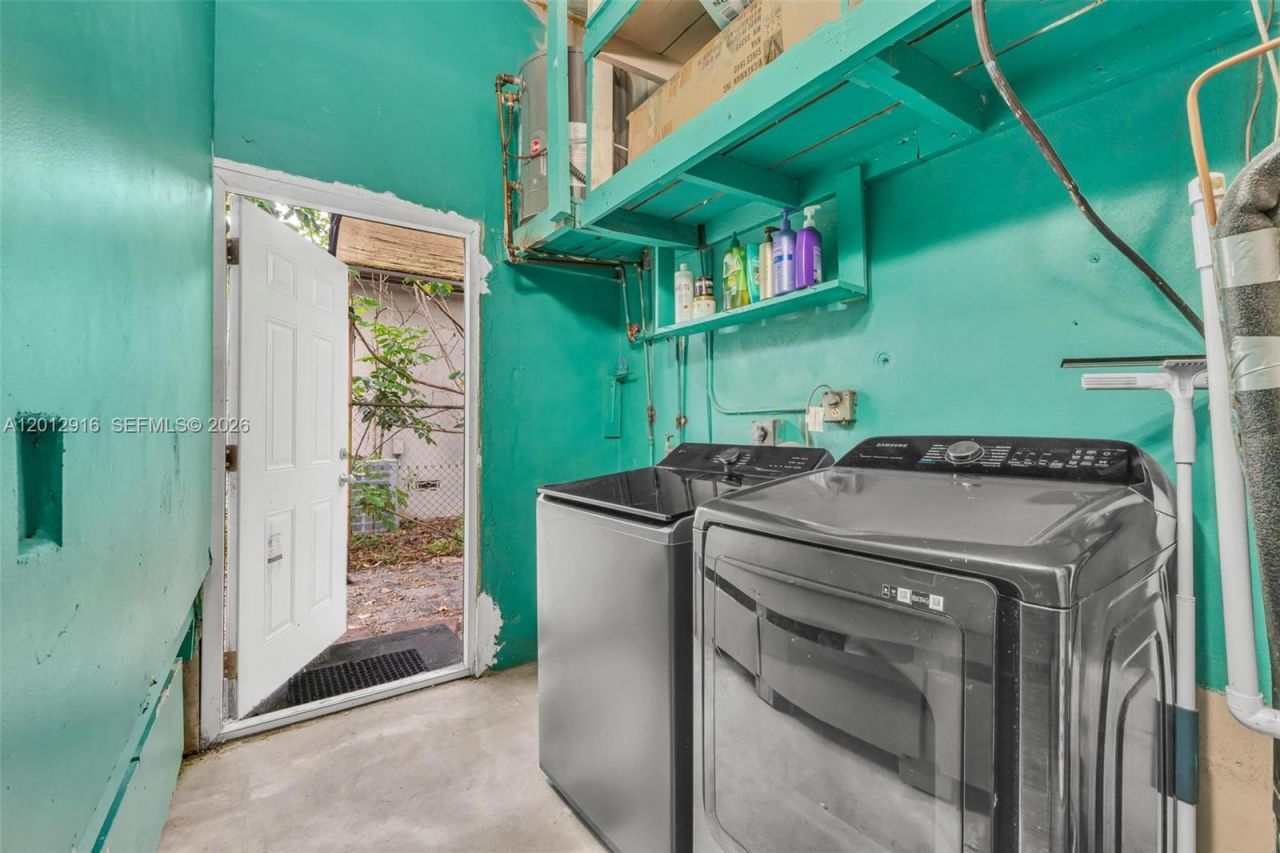 79 NW 143rd St, Miami, FL 33168 Photo