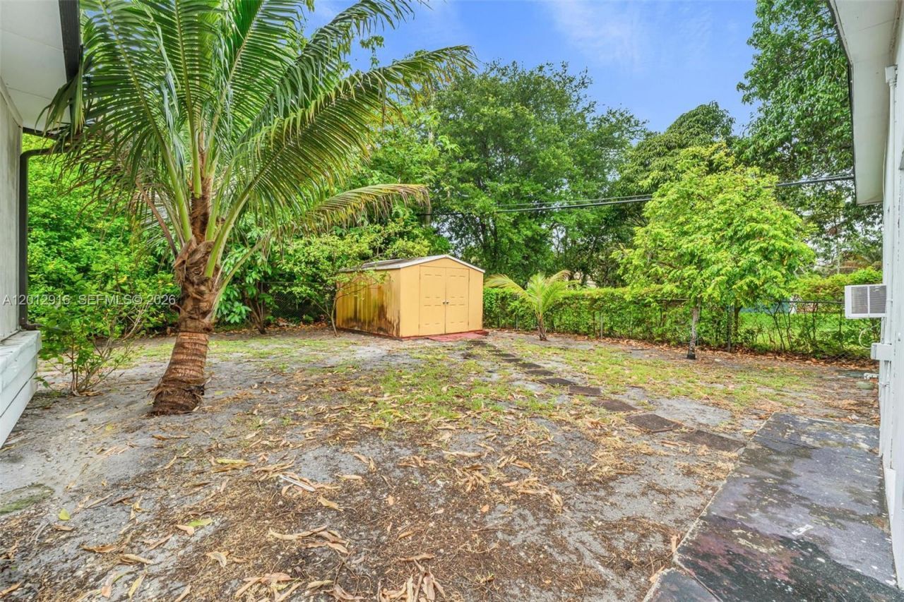 79 NW 143rd St, Miami, FL 33168 Photo