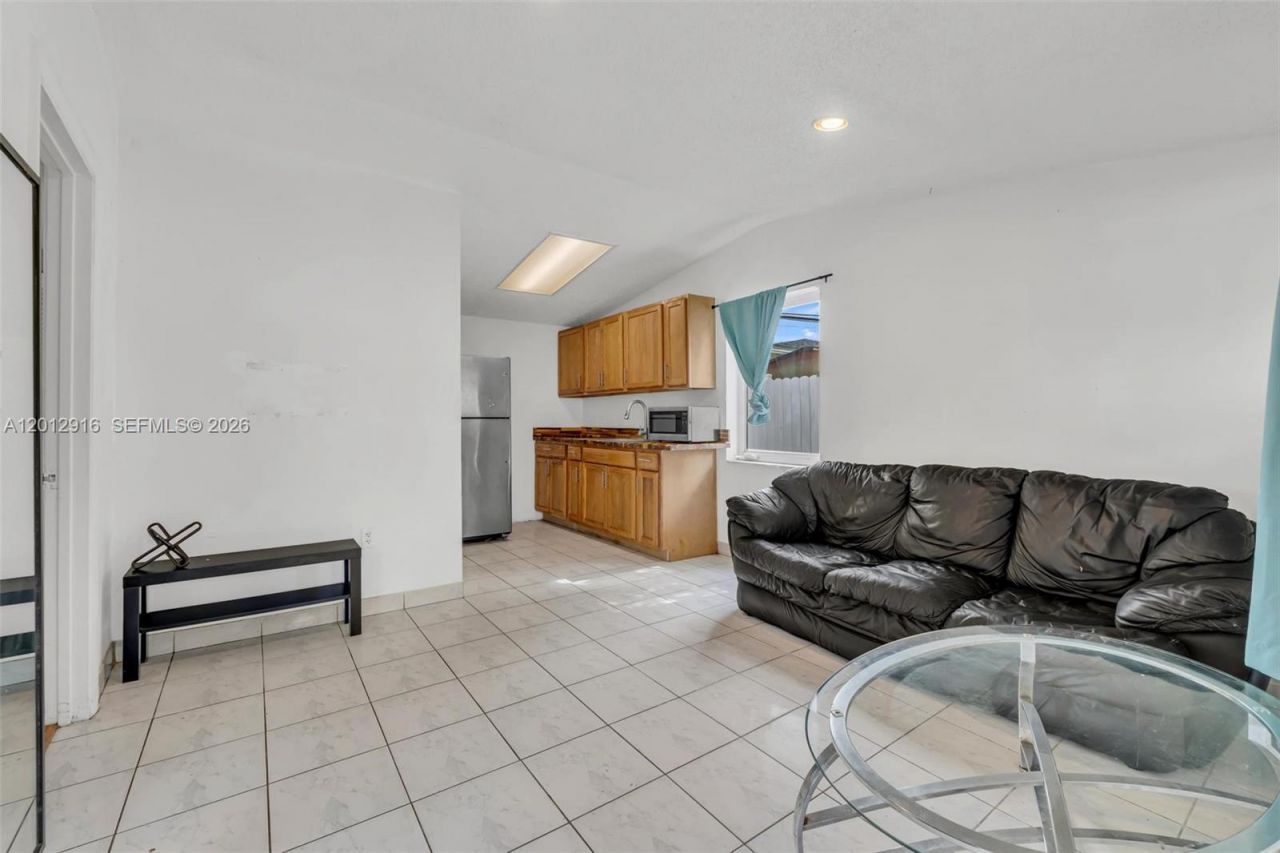 79 NW 143rd St, Miami, FL 33168 Photo