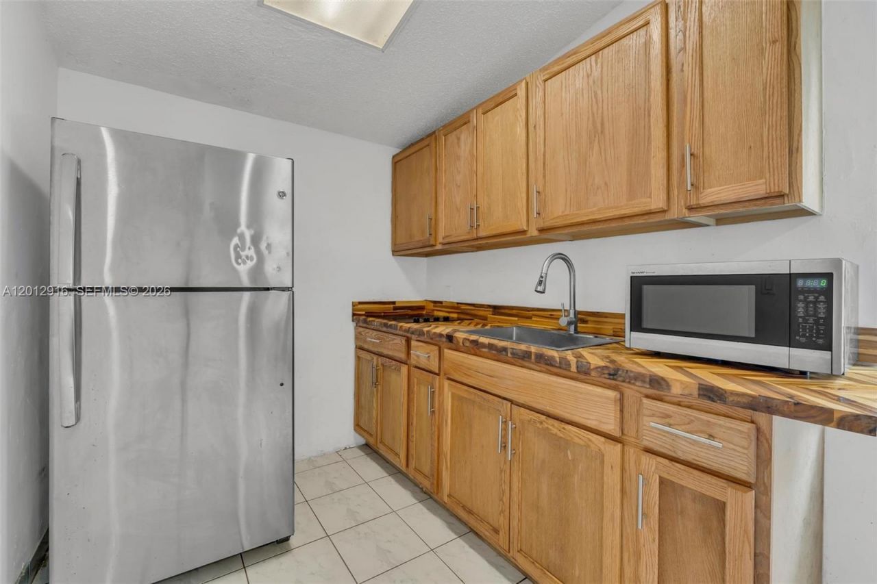 79 NW 143rd St, Miami, FL 33168 Photo