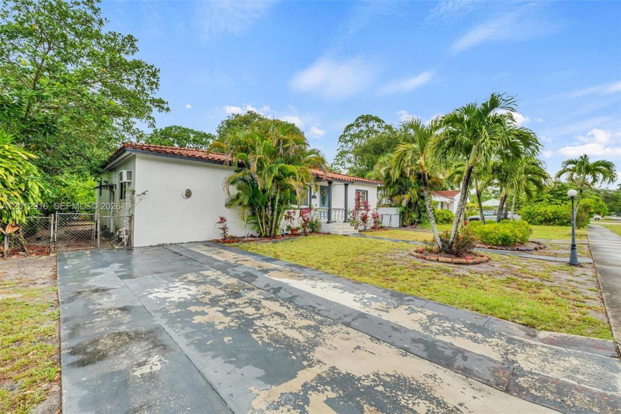79 NW 143rd St, Miami, FL 33168 Photo