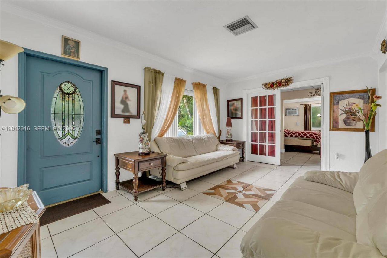 79 NW 143rd St, Miami, FL 33168 Photo