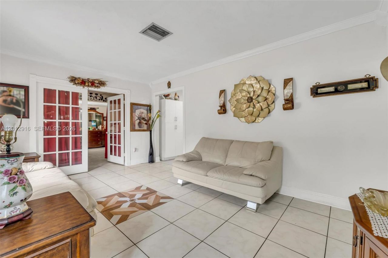 79 NW 143rd St, Miami, FL 33168 Photo
